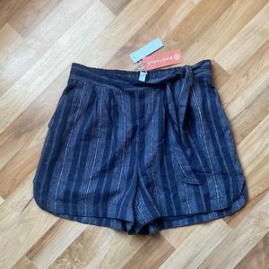 Hudson Side-Tie Short